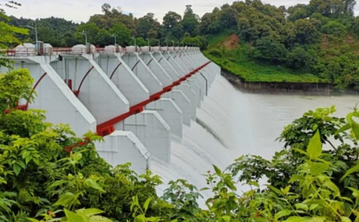 পুনরায় খুলে দেওয়া হয়েছে কাপ্তাই বাঁধের ১৬টি জলকপাট  
