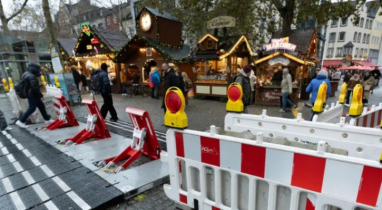 জার্মান ক্রিসমাস বাজারগুলিতে বাড়ছে নিরাপত্তা খরচ