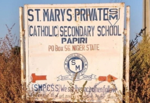 নাইজেরিয়ায় অপহৃত আরও ১৩০ স্কুলশিক্ষার্থী মুক্ত