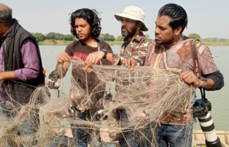 বেপরোয়া পাখি শিকারের প্রতিবাদ পরিবেশবাদী সংগঠনের