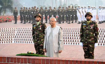 জাতীয় স্মৃতিসৌধে শহীদদের প্রতি প্রধান উপদেষ্টার শ্রদ্ধা নিবেদন