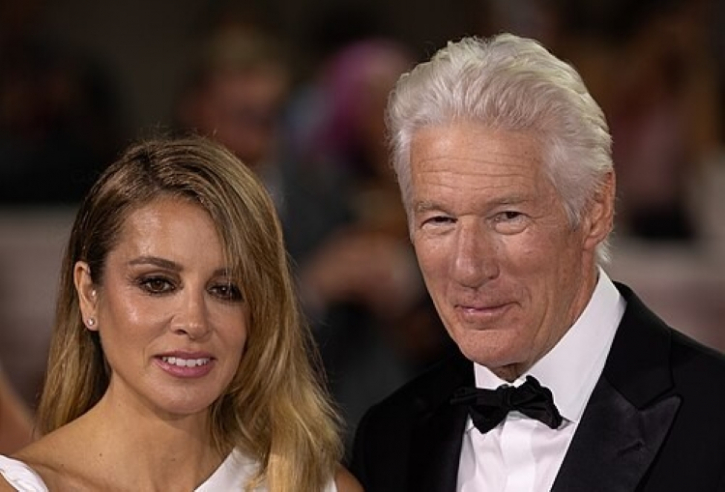 স্পেনে জীবনযাপন রিচার্ড গিয়ারের জীবন দর্শন পাল্টে দিয়েছে