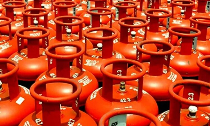 ১২ কেজি এলপিজির দাম কমলো ২৬ টাকা