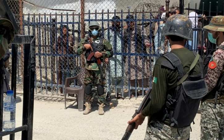 আফগানিস্তানে পাকিস্তানের হামলা: তালেবান সরকারের মতে নিহত অন্তত ১০