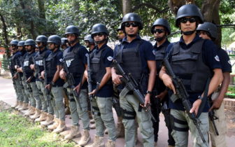 দায়িত্বরত পুলিশ সদস্যদের মোবাইল ফোন ব্যবহার নিষেধ