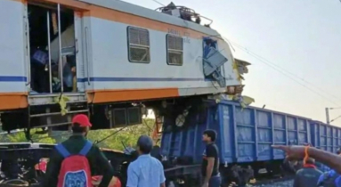 মধ্য ভারতে মালবাহী ও যাত্রীবাহী ট্রেনের সংঘর্ষে নিহত ১১