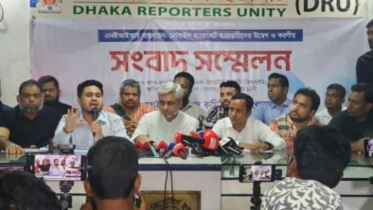 গ্রে মার্কেট: মধ্যরাতে ডিবির হানা, ব্যবসায়ীদের লড়াই-এ নতুন মাত্রা