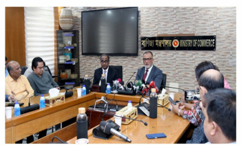 চলতি সপ্তাহে পেঁয়াজের দাম না কমলে আমদানি : বাণিজ্য উপদেষ্টা