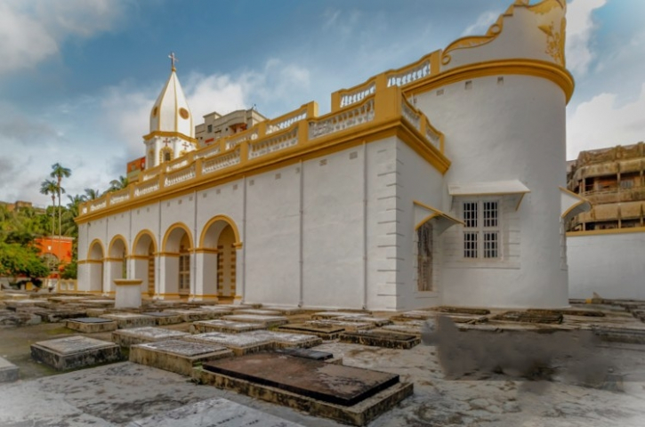 গির্জা ও স্কুলে বোমা হামলার পর দেশে খ্রিস্টানদের মধ্যে উদ্বেগ