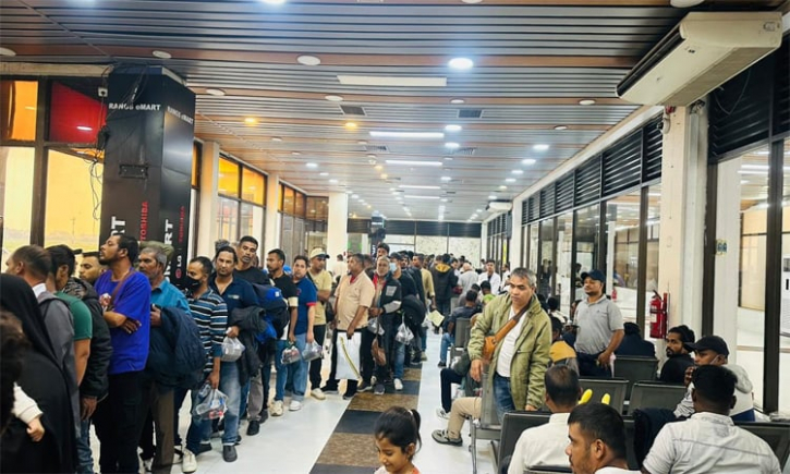 লিবিয়া থেকে ফিরলেন ৩০৯ জন বাংলাদেশি লিবিয়া থেকে ফিরলেন ৩০৯ জন বাংলাদেশি
