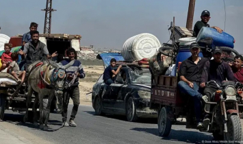 গাজায় তাৎক্ষণিক ‘শক্তিশালী’ বোমা হামলার নির্দেশ