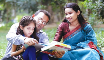 শিশুর মানসিক স্বাস্থ্য গঠনে মা-বাবার ভূমিকা