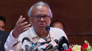 তত্ত্বাবধায়ক সরকারে রাজনৈতিকভাবে যুক্ত কেউ থাকা উচিত নয়: রিজভী