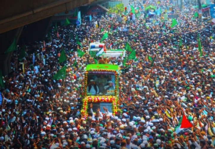 চট্টগ্রামে জশনে জুলুসে লাখো মানুষের ঢল