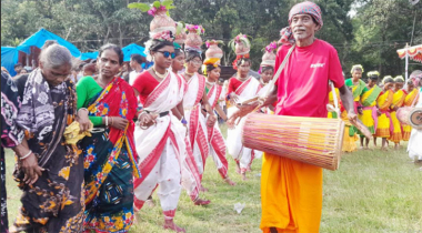 আদিবাসীদের সবচেয়ে বড় ধর্মীয় উৎসব কারাম পূজা
