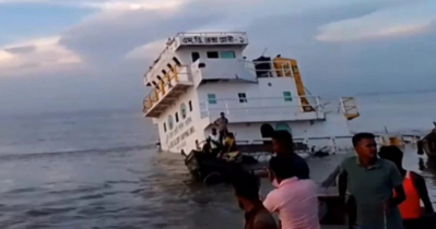 ভোলায় জাহাজের ধাক্কায় কাঁচামালবাহী কোষ্টার জাহাজডুবি