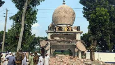 পত্রিকা: ’১৯ মাসে শতাধিক মাজারে হামলা ভাঙচুর আগুন’