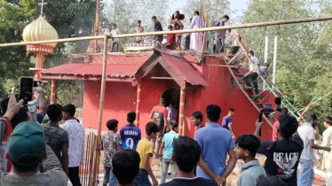 কুষ্টিয়ায় ’দরবারে’ হামলা চালিয়ে কথিত পীরকে হত্যা, কী হয়েছিল সেখানে