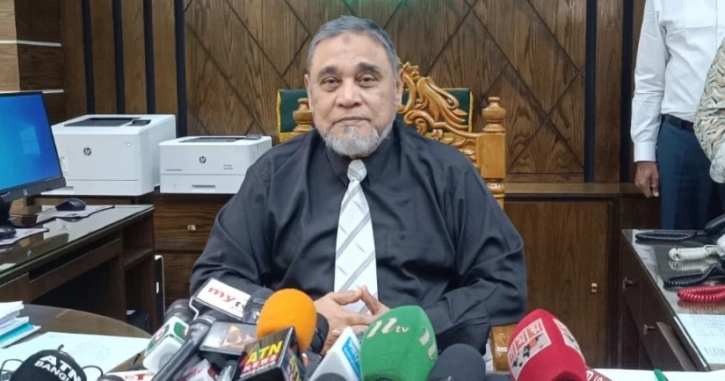 সুষ্ঠু ও উৎসবমুখর পরিবেশে ভোটাধিকার প্রয়োগের আহ্বান জানালেন সিইসি