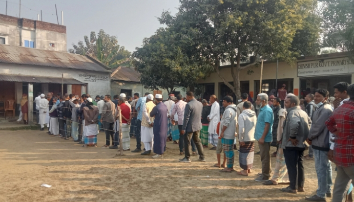 নরসিংদীতে শান্তিপূর্ণ পরিবেশে ভোটগ্রহণ শুরু