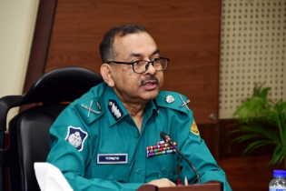 ঢাকা মহানগর ভোটকেন্দ্রে সর্বোচ্চ নিরাপত্তা নিশ্চিত করার নির্দেশ ডিএমপি কমিশনারের