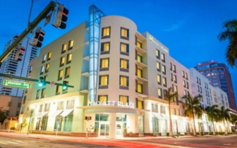 জেফ্রি এপস্টাইন যোগ: স্টারযুক্ত হায়াত হোটেলের চেয়ারম্যানের পদত্যাগ