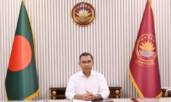 ছুটির দিনেও অফিস করলেন প্রধানমন্ত্রী