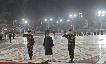 ভাষা শহীদদের প্রতি প্রধানমন্ত্রীর শ্রদ্ধা নিবেদন