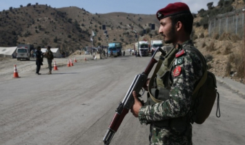 পাক-আফগান বৈরিতা: মধ্যস্থতার প্রস্তাব দিল ইরান