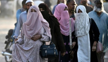 পাকিস্তানে ‘রাষ্ট্রহীন’ বাঙালিদের আর্তনাদ: ফিরতে চান বাংলাদেশে