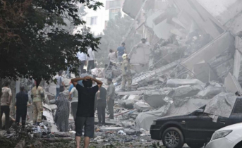 যুক্তরাষ্ট্র ও ইসরাইলের হামলায় কাঁপছে ইরান