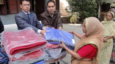 শীতার্ত ও দুস্থদের মাঝে ২০ লক্ষাধিক কম্বল বিতরণ সরকারের