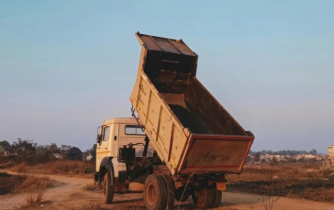 নওগাঁর মহাদেবপুরে ডাম্প ট্রাকের চাপায় ৫ আদিবাসী কৃষক নিহত