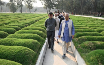 জুলাই গণ-অভ্যুত্থান স্মৃতি জাদুঘর পরিদর্শন করলেন প্রধান উপদেষ্টা