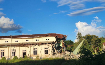 মিয়ানমারে নির্বাচনের সময় বিমান হামলায় নিহত ১৭০