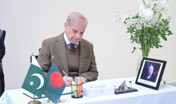 খালেদা জিয়াকে শ্রদ্ধা জানালেন পাকিস্তানের প্রধানমন্ত্রী