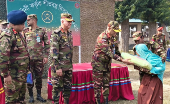 টাঙ্গাইলে শীতার্তদের মধ্যে সেনাবাহিনীর কম্বল বিতরণ