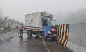 ঢাকা-ভাঙ্গা এক্সপ্রেসওয়েতে ত্রিমুখী সংঘর্ষ, আহত ১০