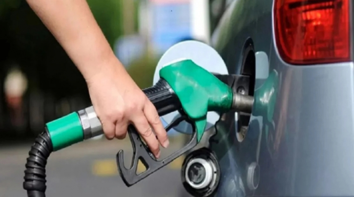 যেকোনো সময় বন্ধ হতে পারে সারাদেশের পেট্রোল পাম্প