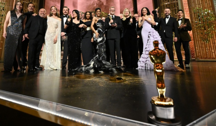 ’ওয়ান ব্যাটেল আফটার অ্যানাদার’ সেরা চলচ্চিত্রসহ ছয়টি অস্কার জিতেছে