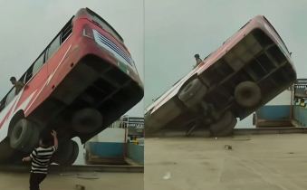 দৌলতদিয়ায় নদীতে বাস তলিয়ে যাওয়ার ঘটনায় ১৮ জনের লাশ উদ্ধার