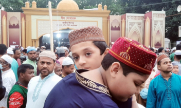 শনিবার পবিত্র ঈদুল ফিতর