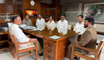 প্রধানমন্ত্রীর সঙ্গে সৌজন্য সাক্ষাৎ করেছেন ৫ শহরের নতুন প্রশাসকেরা