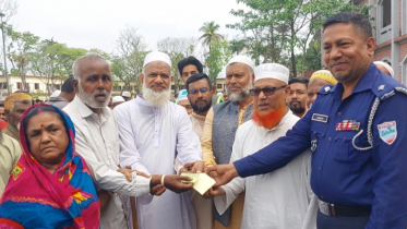 কালীগঞ্জে অসহায় মানুষের মাঝে প্রধানমন্ত্রীর ঈদ উপহার বিতরণ