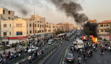 বিদ্যুৎ উৎপাদন কেন্দ্রে হামলা করলে কঠোর জবাব দেওয়ার হুঁশিয়ারি ইরানের