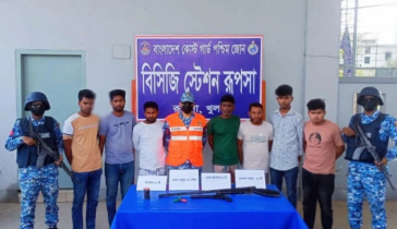খুলনায় অস্ত্র, গোলাবারুদসহ সন্ত্রাসী খবির মোল্লা গ্রুপের ৭জন সদস্য আটক