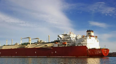 সরবরাহ বাড়াতে চট্টগ্রাম বন্দরে ভিড়ছে আরও দুই জ্বালানিবাহী জাহাজ