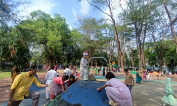 রাজধানীর বিনোদন কেন্দ্রগুলোতে উপচে পড়া ভিড়