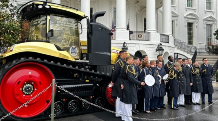 শুল্ক এবং যুদ্ধের কারণে ক্ষতিগ্রস্ত কৃষকদের আরও সহায়তার আশ্বাস দিলেন ডোনাল্ড ট্রাম্প